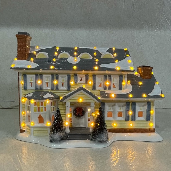 DEPT. 56 National Lampoon’s Christmas Vacation “Griswold Holiday House” - NIB - Picture 7 of 14